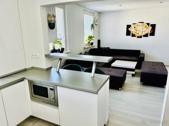 ŠTÝLOVÝ 3. izbový byt, 70m2, Sídlisko Sekčov, PO - 2