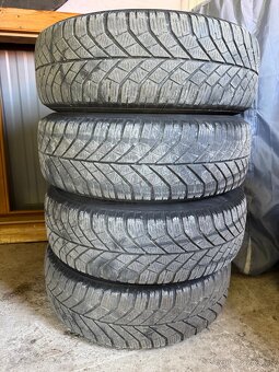Peugeot 307 sw 195/65 R15 - 2