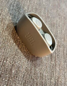 JBL VIBE 100TWS SAND IVORY bezdrôtové slúchadlo - 2