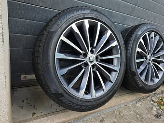 ŠKODA TRINITY KODIAQ+PIRELLI 235/50 R19 - 2