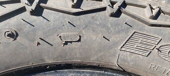 Pneu LT 215/65/R16 - 2