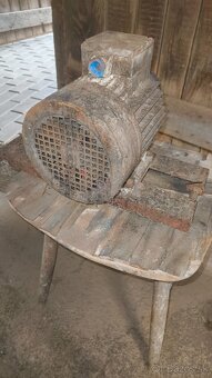 Predám starý motor - 2