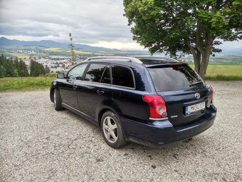 Toyota Avensis - 2