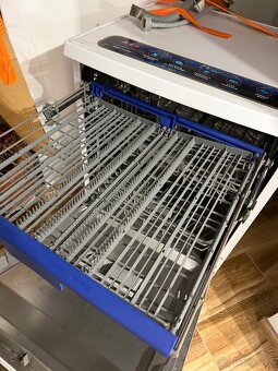 Umývačka riadu eta - 2