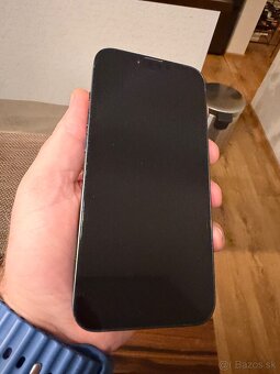 iPhone 14 + iPod mini - 2