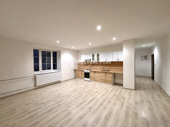 Ponúkame Vám na predaj v novostavbe veľký 3 izbový byt v mes - 2