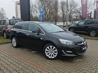 Opel Astra Sports Tourer - 2