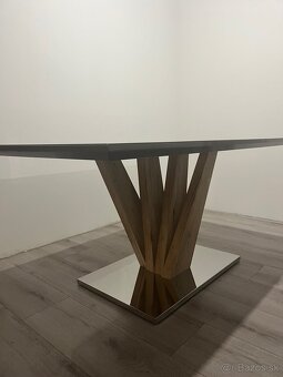 Jedálenský stôl - 2