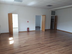 Prenajmeme admi. priestor v Bratislave IV na Agátovej ul. - 2