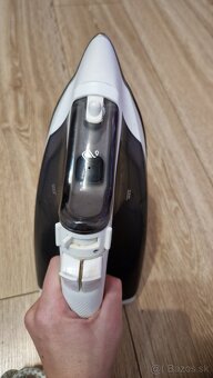 Naparovacia žehlička Rowenta - 2