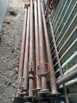 Predám vysuvacie stojky - 2