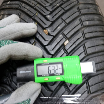 Celoročné pneumatiky 235/55 R19 CONTINENTAL - 2