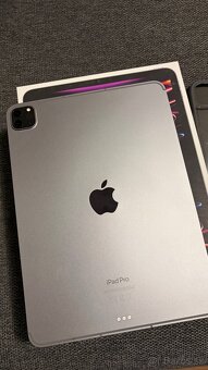 Predám iPad Pro 11" (4. generácia) 128 GB Wi-Fi + Cellular - 2