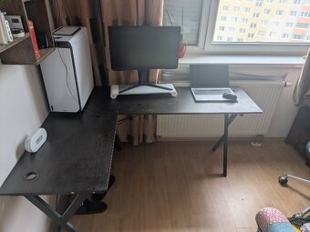 Počítačový stol - 2