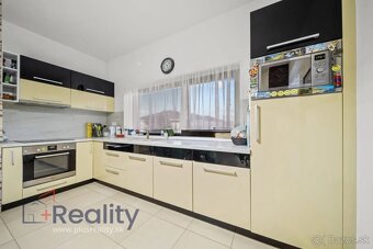 Samostatne stojaci rodinný dom v obci Dolný Bar na predaj - 2