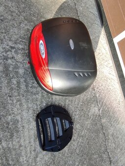 Givi kufor s hlinníkovým nosičom - 2