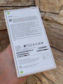 Apple iPhone 16e 128GB Biely - 2