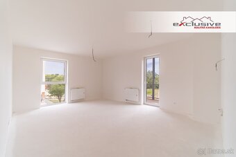 3 IZBOVÝ BYT – TRNKOV, 69 M², PARK. STÁTIE - 2