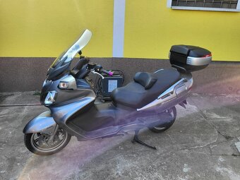 Suzuki Burgman 650 - 2