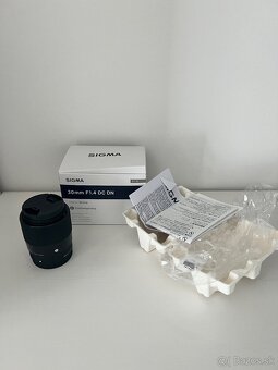 SIGMA 30 mm f/1,4 DC DN Contemporary pro Sony E - 2