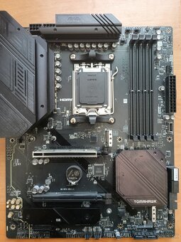 Predám MSI MAG B650 TOMAHAWK WIFI AM5 - 2
