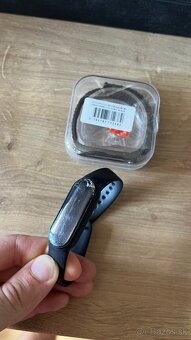 Predám hodinky a náramky Xiaomi Redmi Smart Band - 2