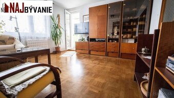 Pekný trojizbový byt v Centre Vrútkok s parkovacím miestom - 2