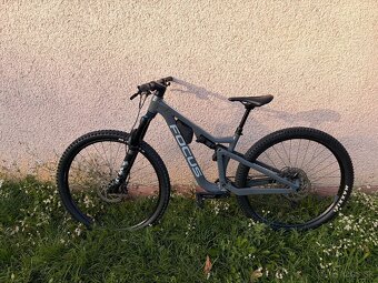 Predám celoodpružený horský bike Focus THRON 6.8 2023 29“ - 2