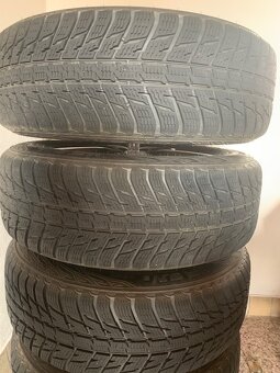 Predám jazdené pneumatiky Nokian 215/65/R17 - 2