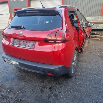 Predám náhradné diely na peugeot 2008 1.2 81kw rok výroby 20 - 2