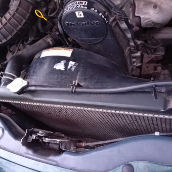ROZPREDÁM Suzuki Grand Vitara 1.6, ,16 Ventil 3 d r.v2000 - 2
