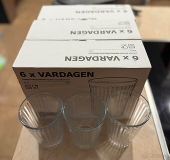 Poháre a hrnčeky IKEA. - 2