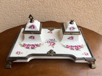 Porcelánový kalamár s mosadznými prvkami - 2