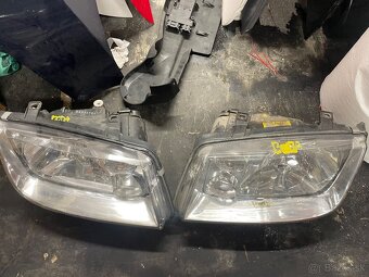 predne svetla volkswagen bora - 2