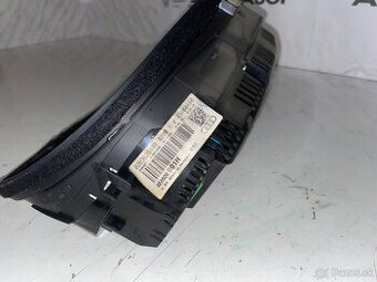 Budíky AUDI A4 b7 2.0l - 2