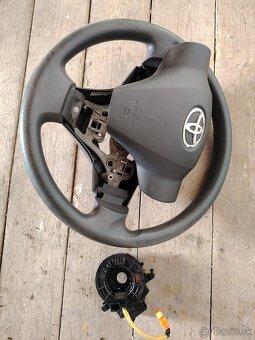 Volant s AIR-bagom Yaris 2008 - 2