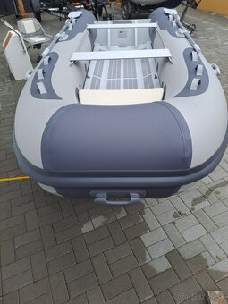 Motorový čln GLADIATOR RIB 380AL - 2