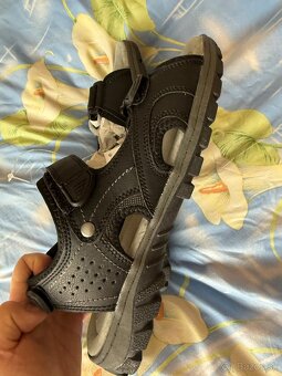 Sandale nove 43 - 2