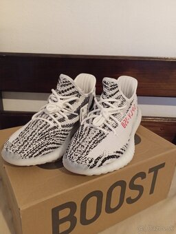 Yeezy Boost 350 V2 Zebra - 2