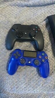PlayStation 4 - 2