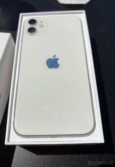 Apple iPhone 11 64GB - 2