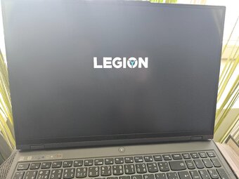 Herny notebook Legion 850e - 2