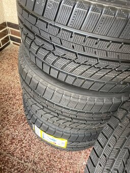 zimné 245/40 r18 - 2