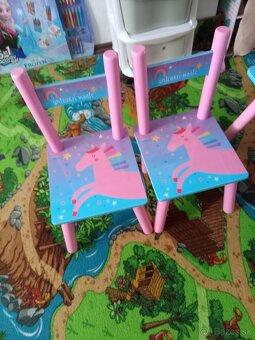 Detsky stolik so stolickami - 2