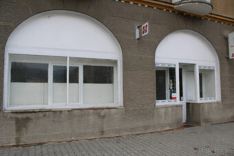 EXKLUZÍVNE-SPEKTRUM REALITY- Na Predaj Obchodný priestor 70 - 2