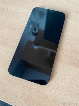 Displej na iPhone 12 / 12 pro - 2