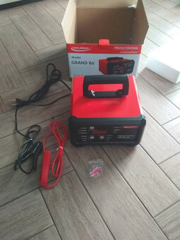 Nabíjačka autobatérií so štartom a diagnostikou Weldman-nová - 2