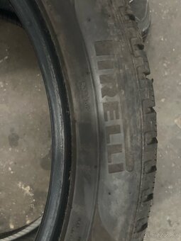Predám penu 285/40R21 - 2