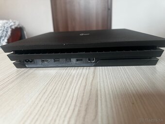 Playstation 4 PRO 1TB + 2 ovládače a hry - 2
