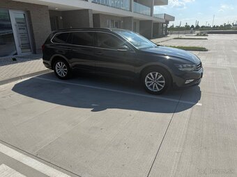 Volkswagen Passat - 2